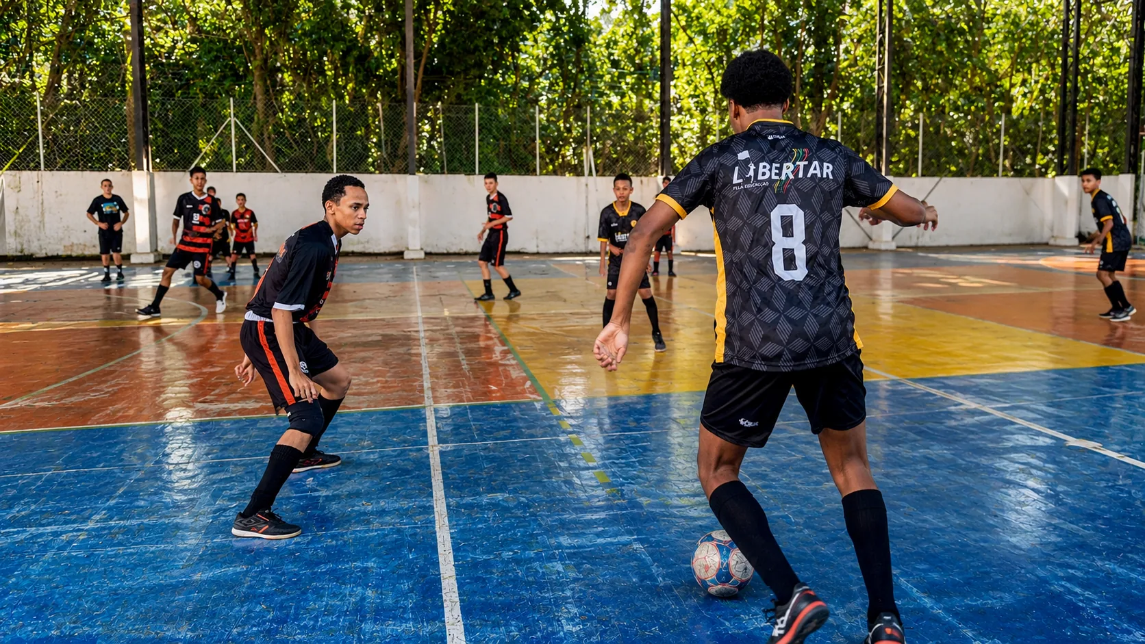 Registro 07 do arquivo de futsal do Desportivo Libertar em atividade na quadra
