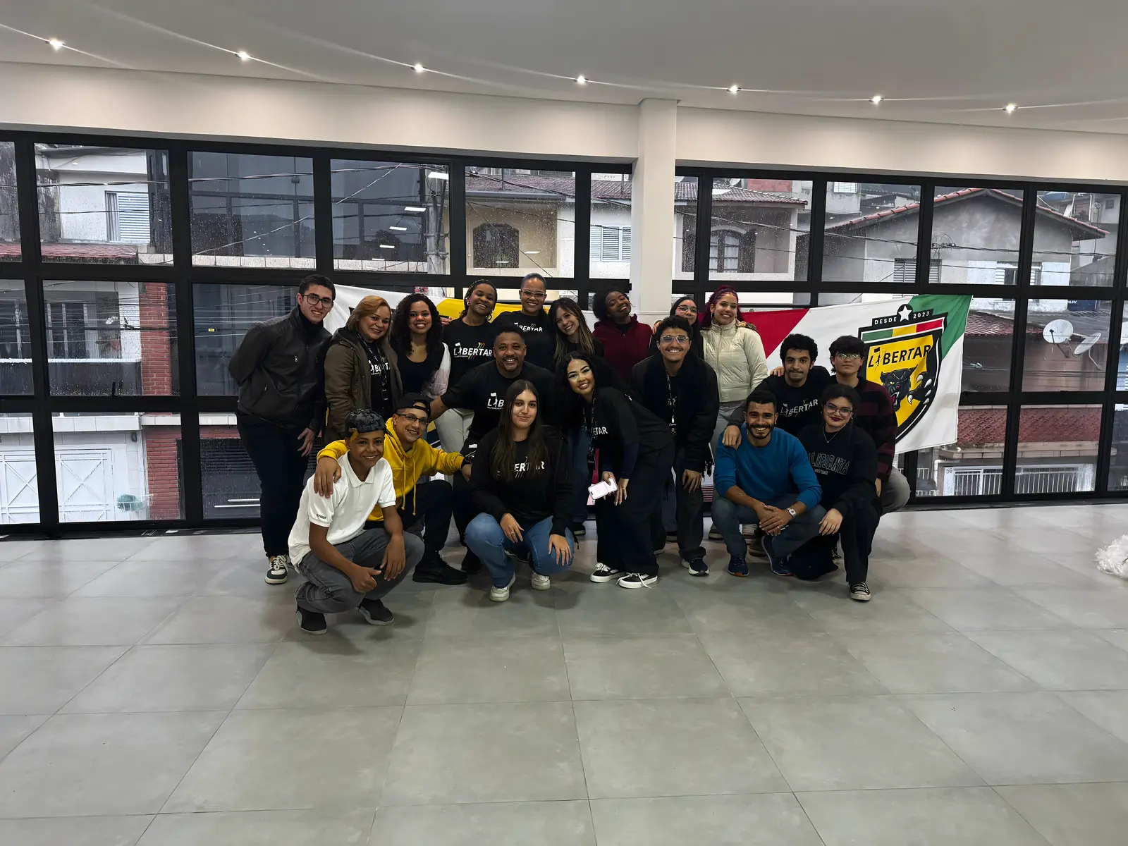 Equipe e participantes da Rede Libertar reunidos